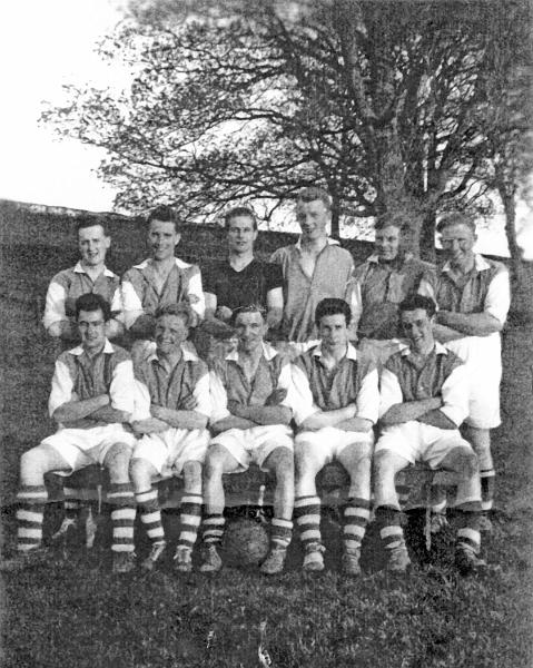 Unknown footballers.JPG - Unknown Football Club